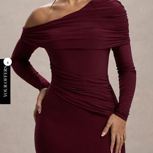 Club London Burgundy Gown Size US 2 NWT
